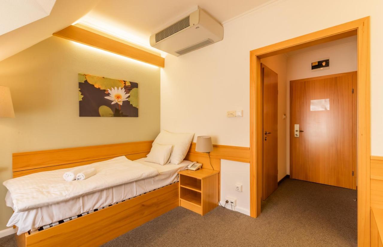 Aqua Hotel Termal Mosonmagyaróvár Extérieur photo