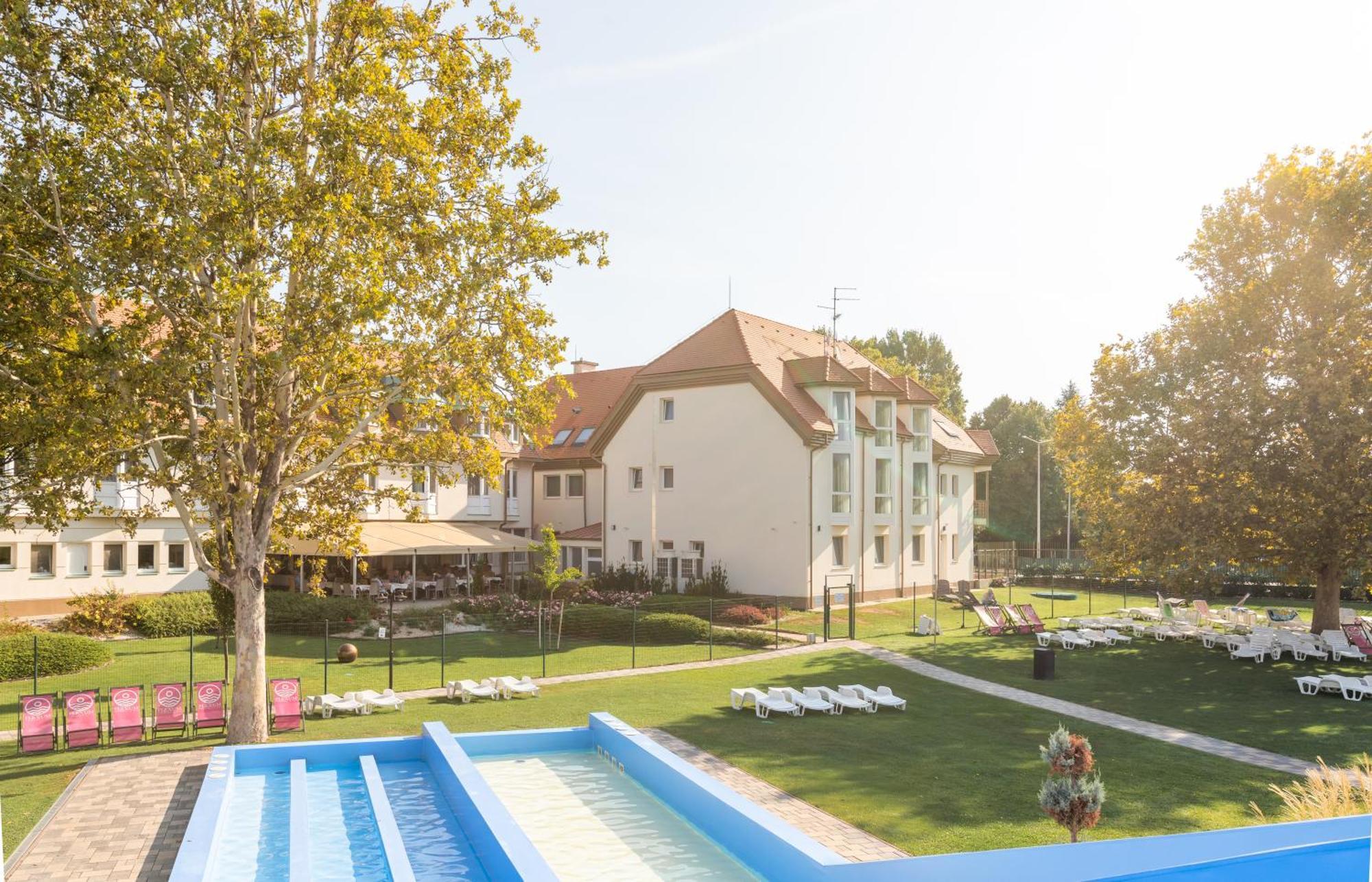 Aqua Hotel Termal Mosonmagyaróvár Extérieur photo