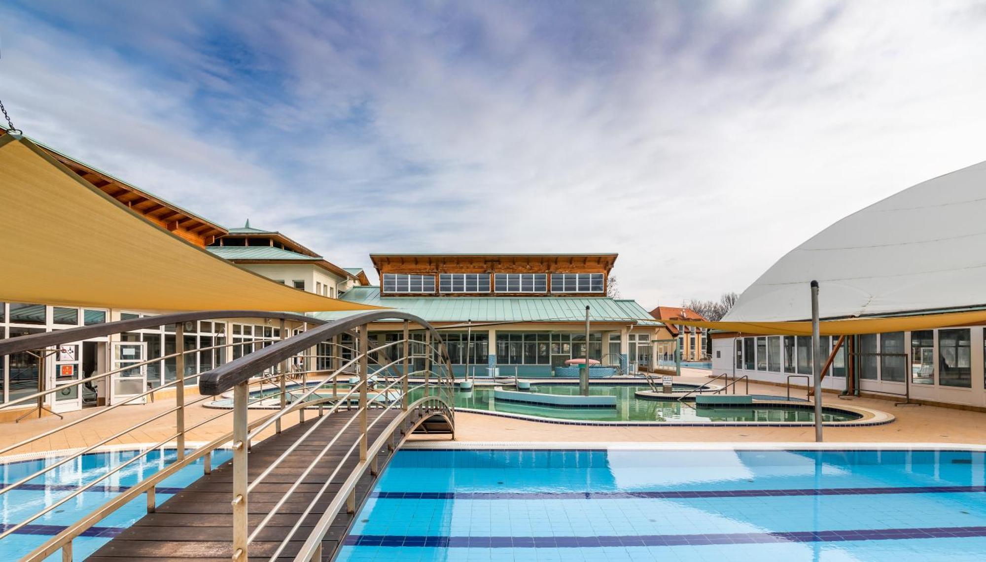 Aqua Hotel Termal Mosonmagyaróvár Extérieur photo