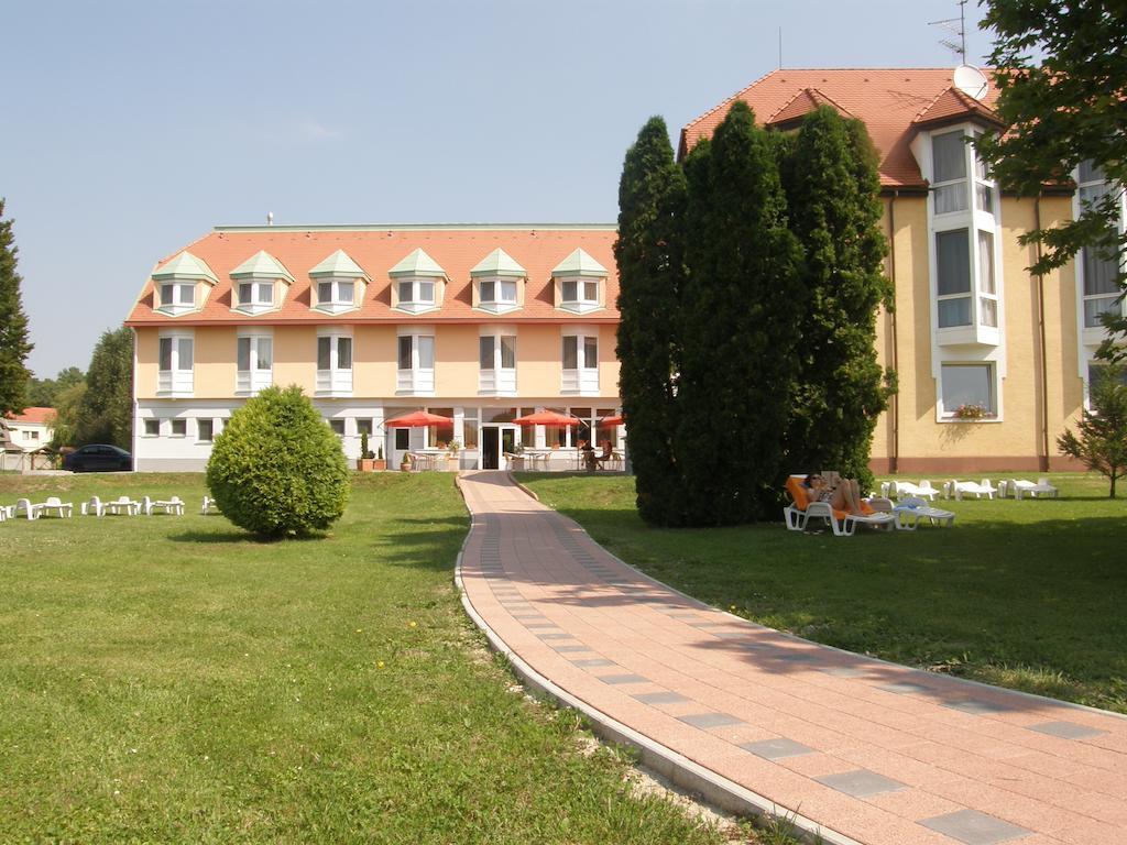 Aqua Hotel Termal Mosonmagyaróvár Extérieur photo