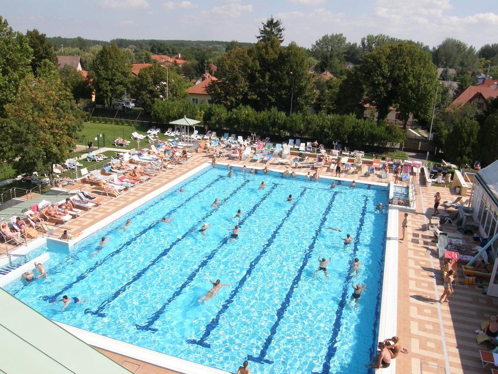 Aqua Hotel Termal Mosonmagyaróvár Extérieur photo