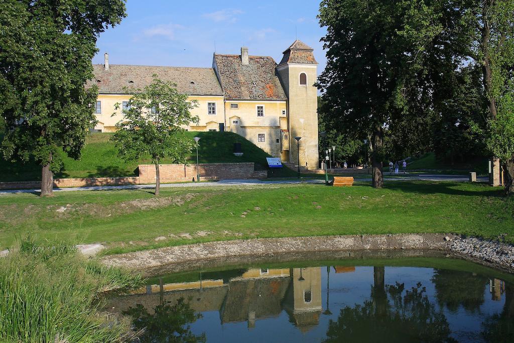 Aqua Hotel Termal Mosonmagyaróvár Extérieur photo
